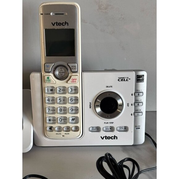 VTech DS6722-3 DECT 6.0 3-Handset Cordless Phone with Digital Answering System - Picture 2 of 11